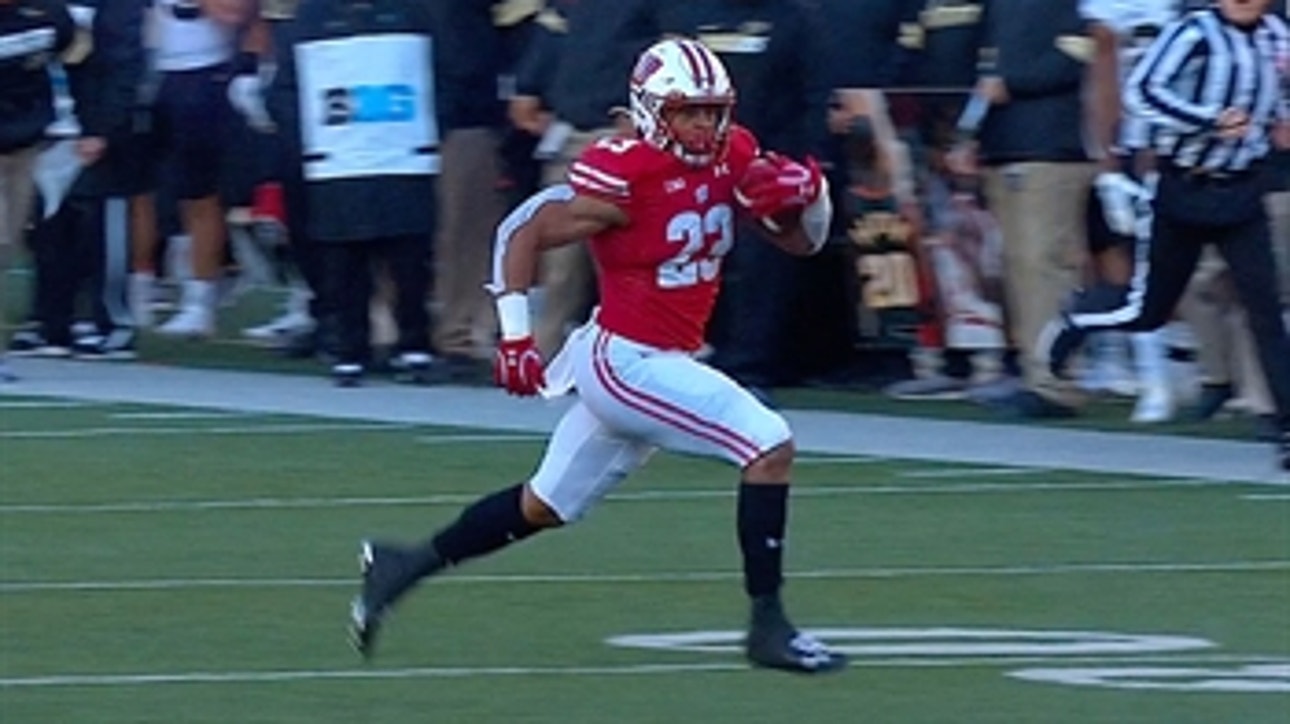 Jonathan Taylor's 51-yard touchdown run extends Wisconsin's lead over Purdue