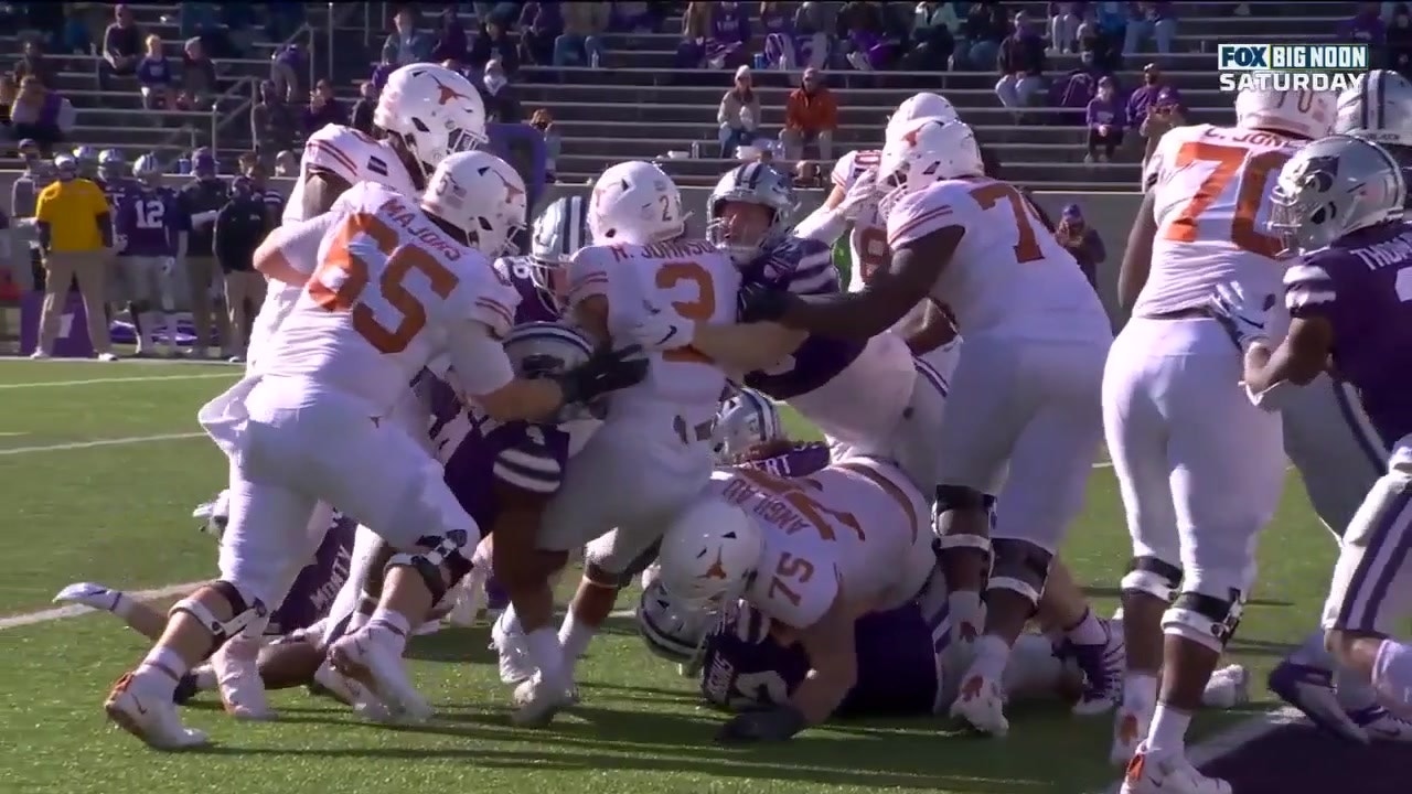 D'Shawn Jamison's kickoff return sets up Roschon Johnson's third TD, Texas leads 45-24