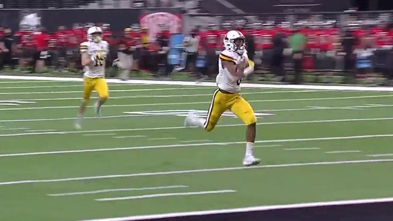 Wyoming RB Xazavian Valladay takes 78-yard run to the house for a touchdown vs. UNLV