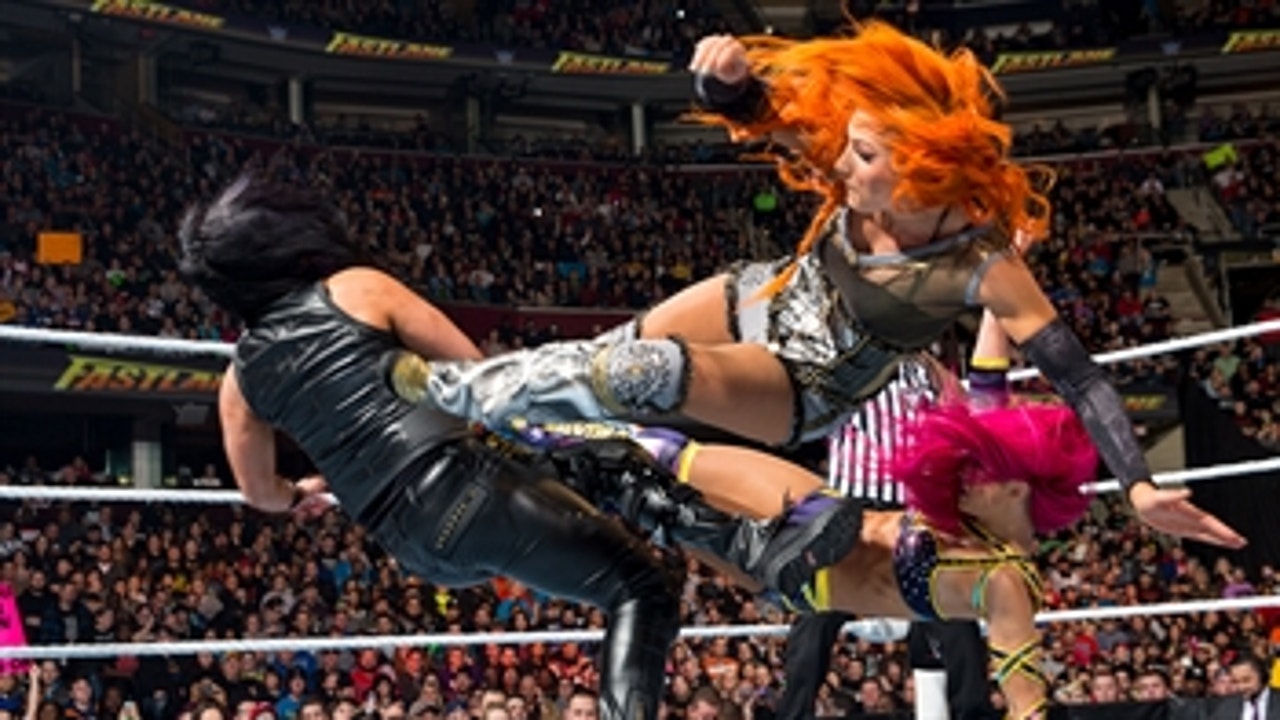 Sasha Banks & Becky Lynch vs. Team B.A.D.: WWE Fastlane 2016 (Full Match)