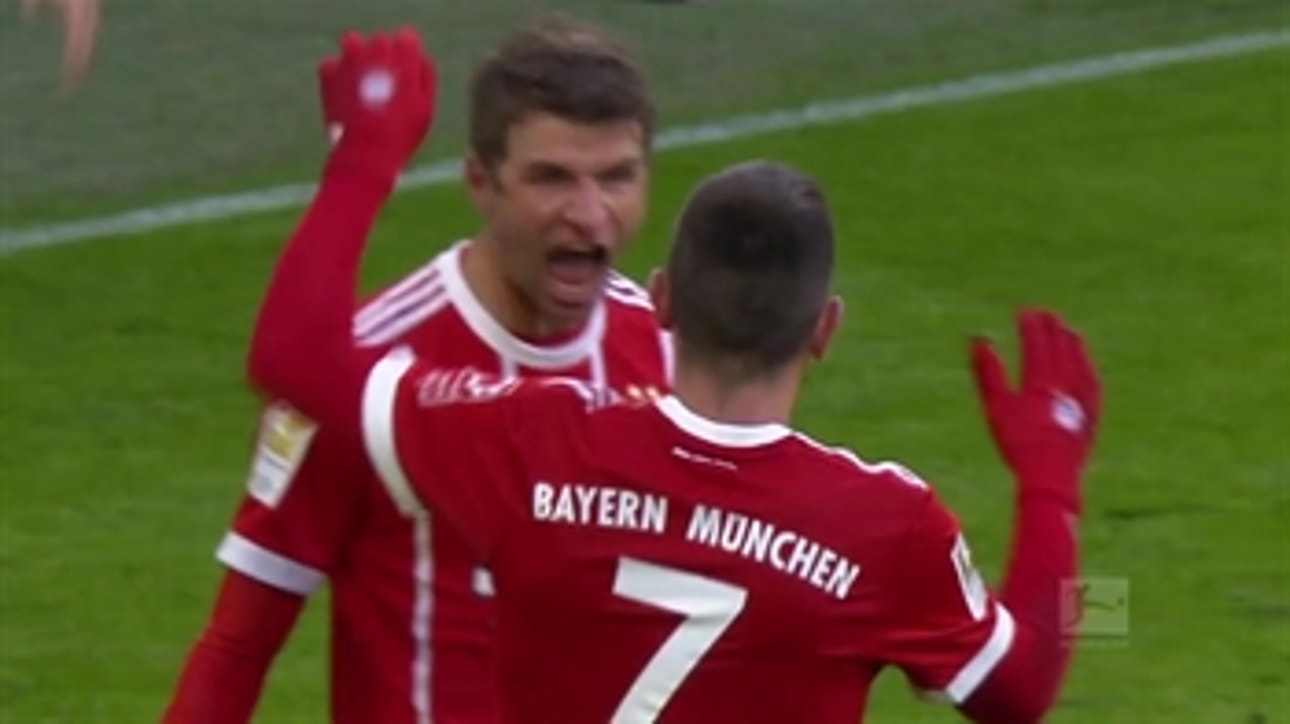 Thomas Muller scores a brilliant solo goal for Bayern Munich | 2017-18 Bundesliga Highlights