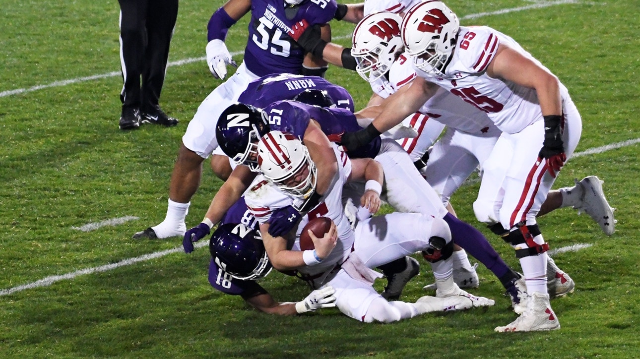 No. 19 Northwestern shuts down No. 10 Wisconsin, 17-7, to remain undefeated