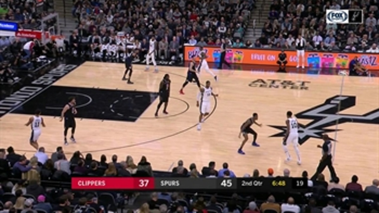 HIGHLIGHTS: Defenders hitting the ground opens up the Rudy Gay Slam