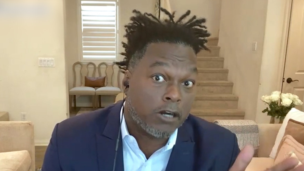 LaVar Arrington: Carson Wentz should be concerned about Jalen Hurts taking his job