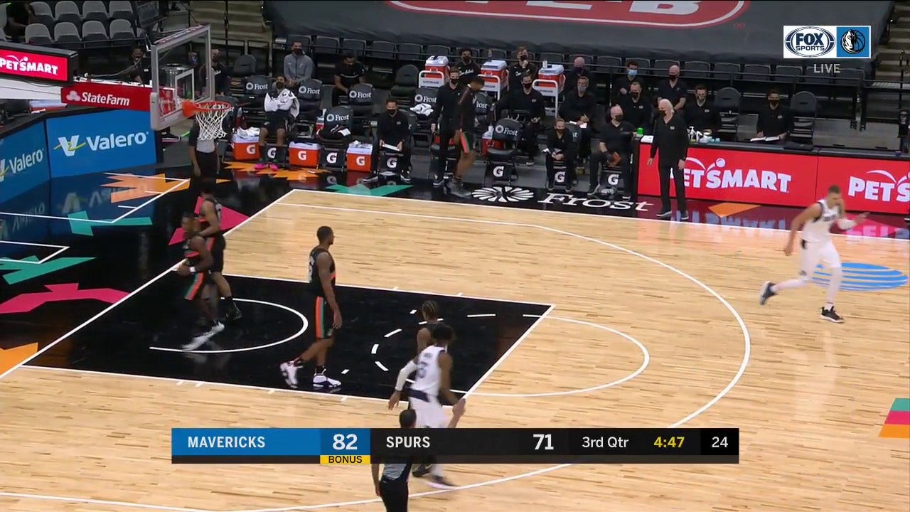 HIGHLIGHTS: Trey Burke hits the Triple in the 3rd