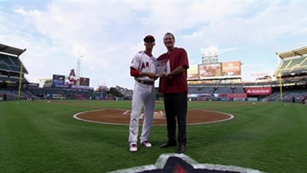 Angels Weekly: Andrelton Simmons Heart And Hustle Award