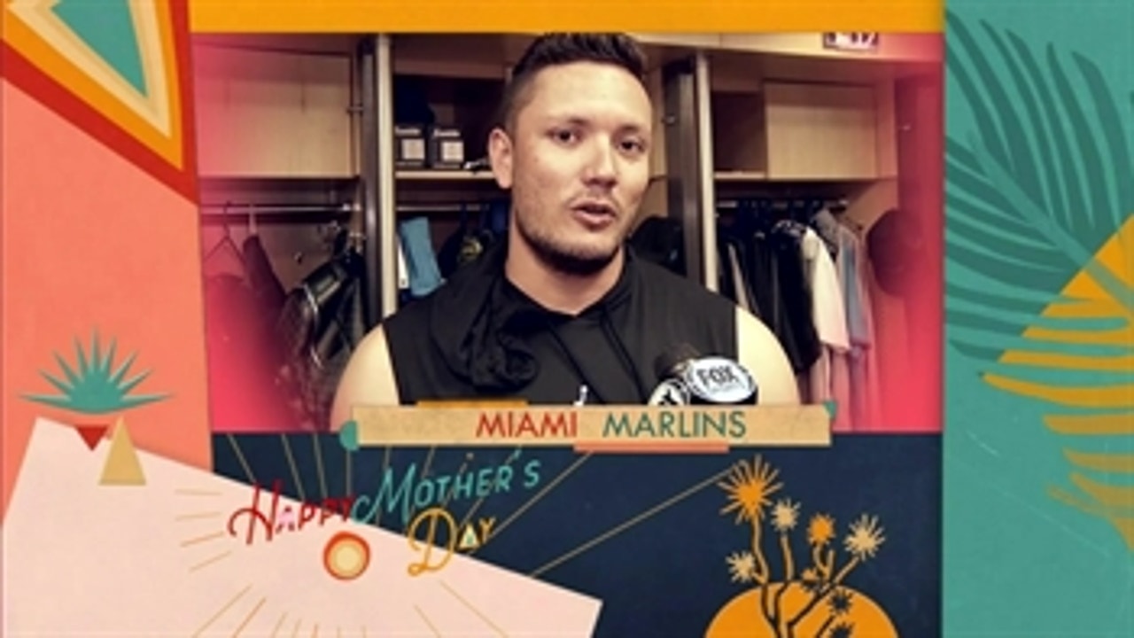 Miami Marlins Players Celebrate mom on Mothers Day