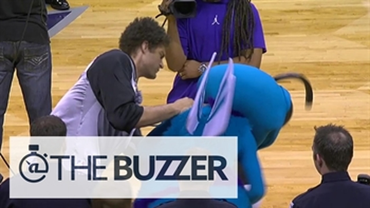 Brook Lopez helps out brother Robin in their war against NBA mascots