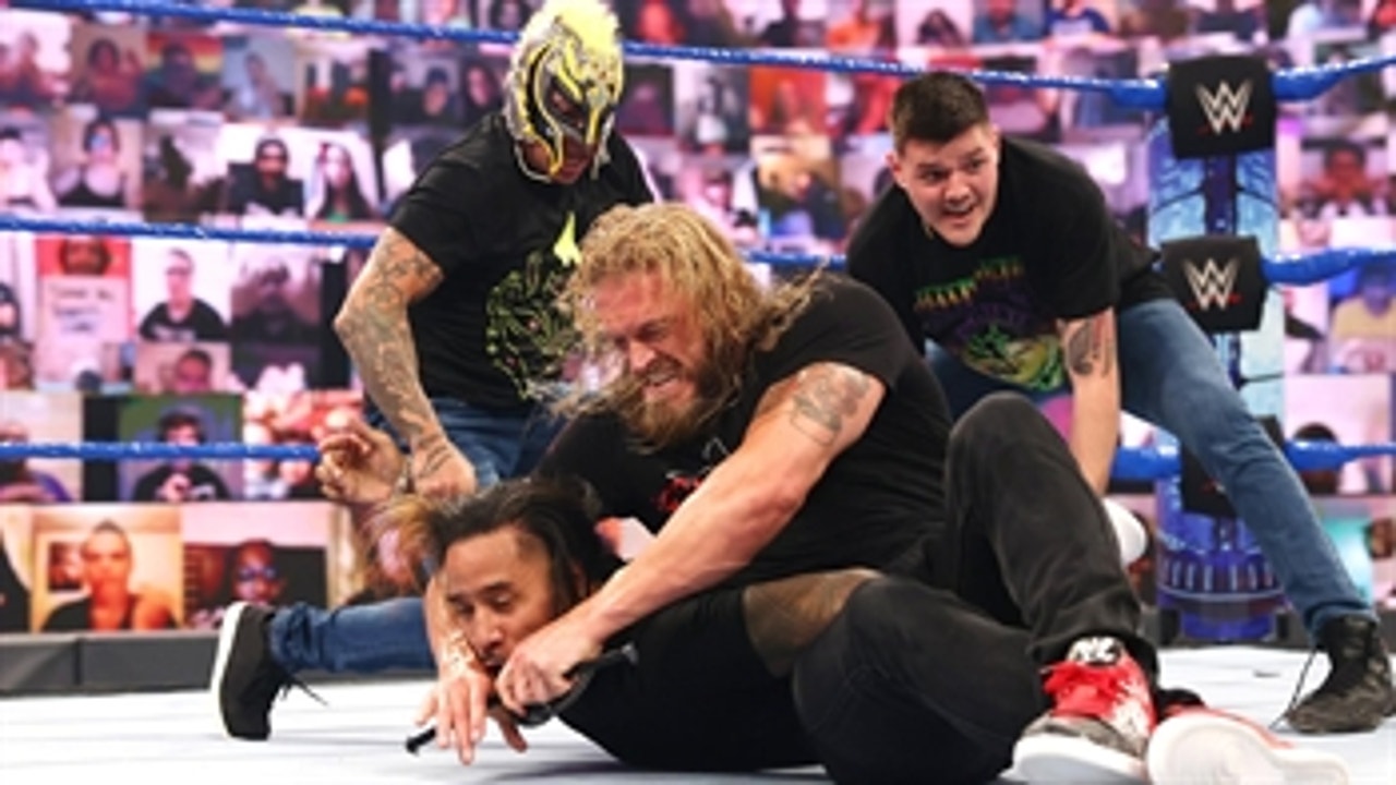 اشتباك جديد بين رومان وإيدج – WWE توب 5