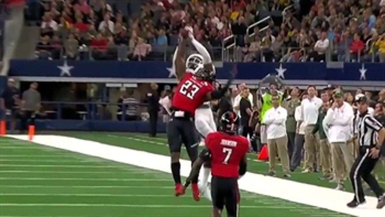 Watch Texas Tech's absurd, tipped, tandem interception against Baylor