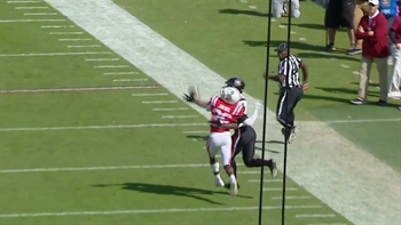 South Carolina WR makes astonishing one-handed catch, breaks free for a TD