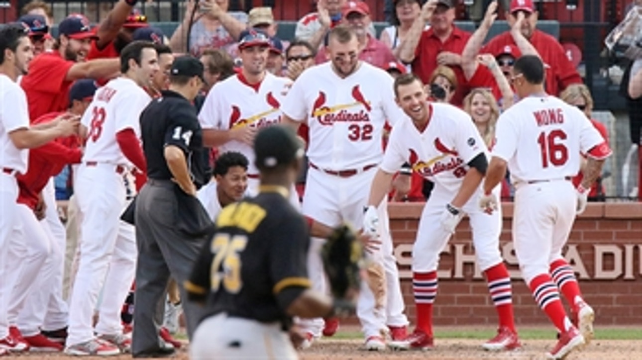 Cardinals tie franchise record for best start with third straight walk-off