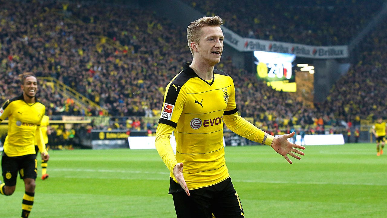 Reus doubles Dortmund advantage against Augsburg ' 2015-16 Bundesliga Highlights