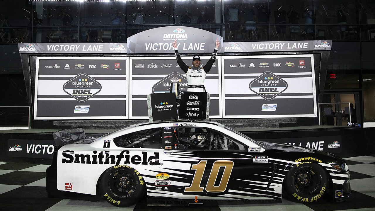 FINAL LAPS: Aric Almirola inches past Joey Logano for the win in Duel #1 at Daytona