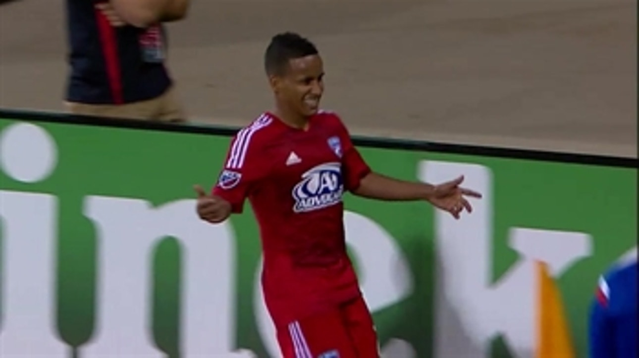 Barrios widens FC Dallas lead to 2-0 against Crew - 2015 MLS Highlights