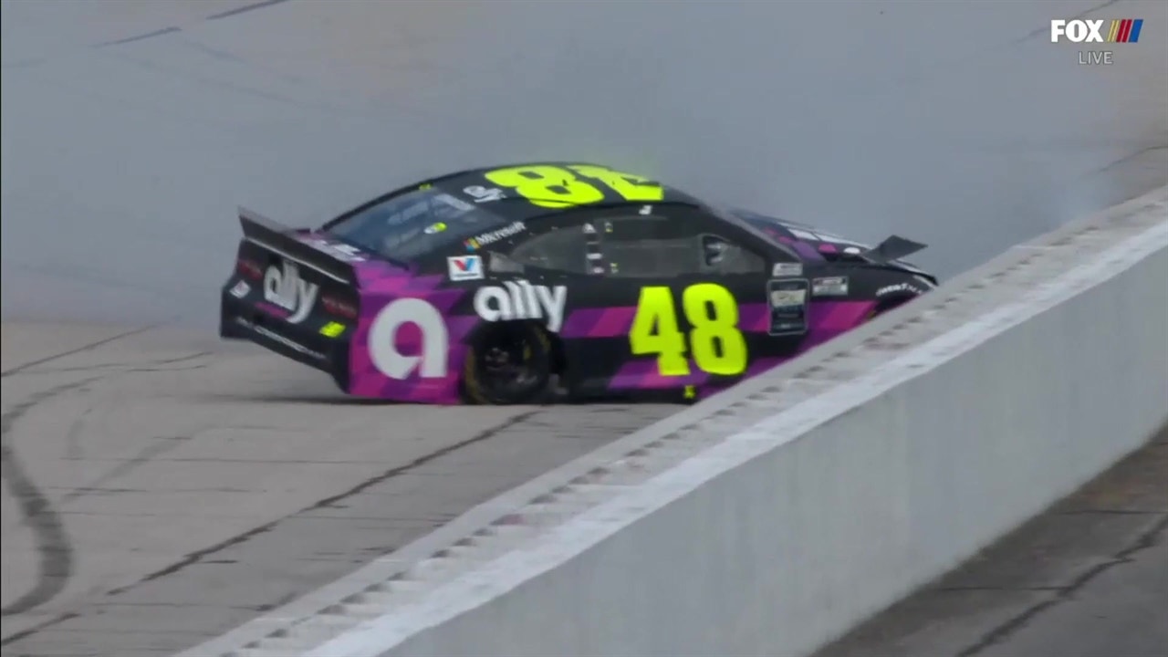 Jimmie Johnson wrecks in last lap of Stage 1 as the leader in Darlington ' NASCAR on FOX