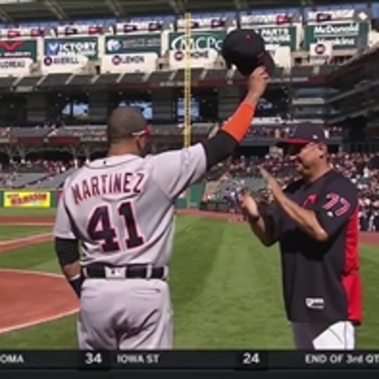 Indians honor Victor Martinez in his last visit to Cleveland as
