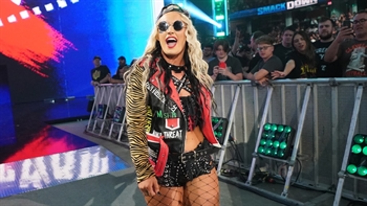 Go behind the scenes of Toni Storm's SmackDown debut