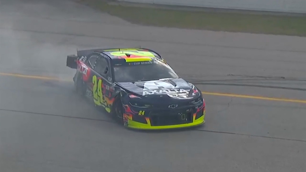 William Byron's day cut short at Darlington Raceway after slamming into wall | NASCAR on FOX