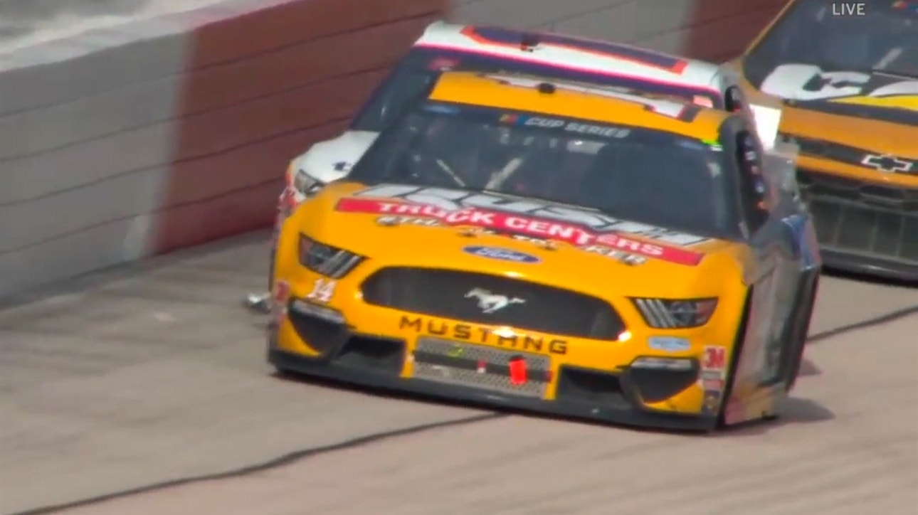 Denny Hamlin finds interesting way to rid car of debris, using Clint Bowyer | NASCAR on FOX