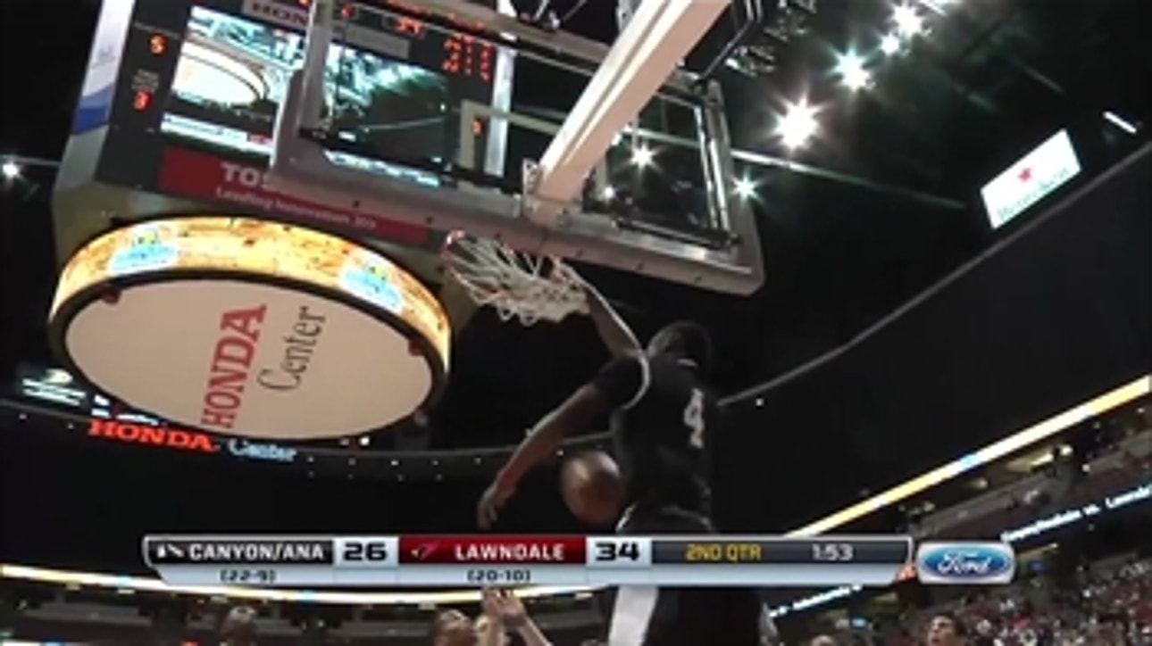 CIF-SS High School basketball finals: Lawndale PF Chimezie Metu with the monster slam