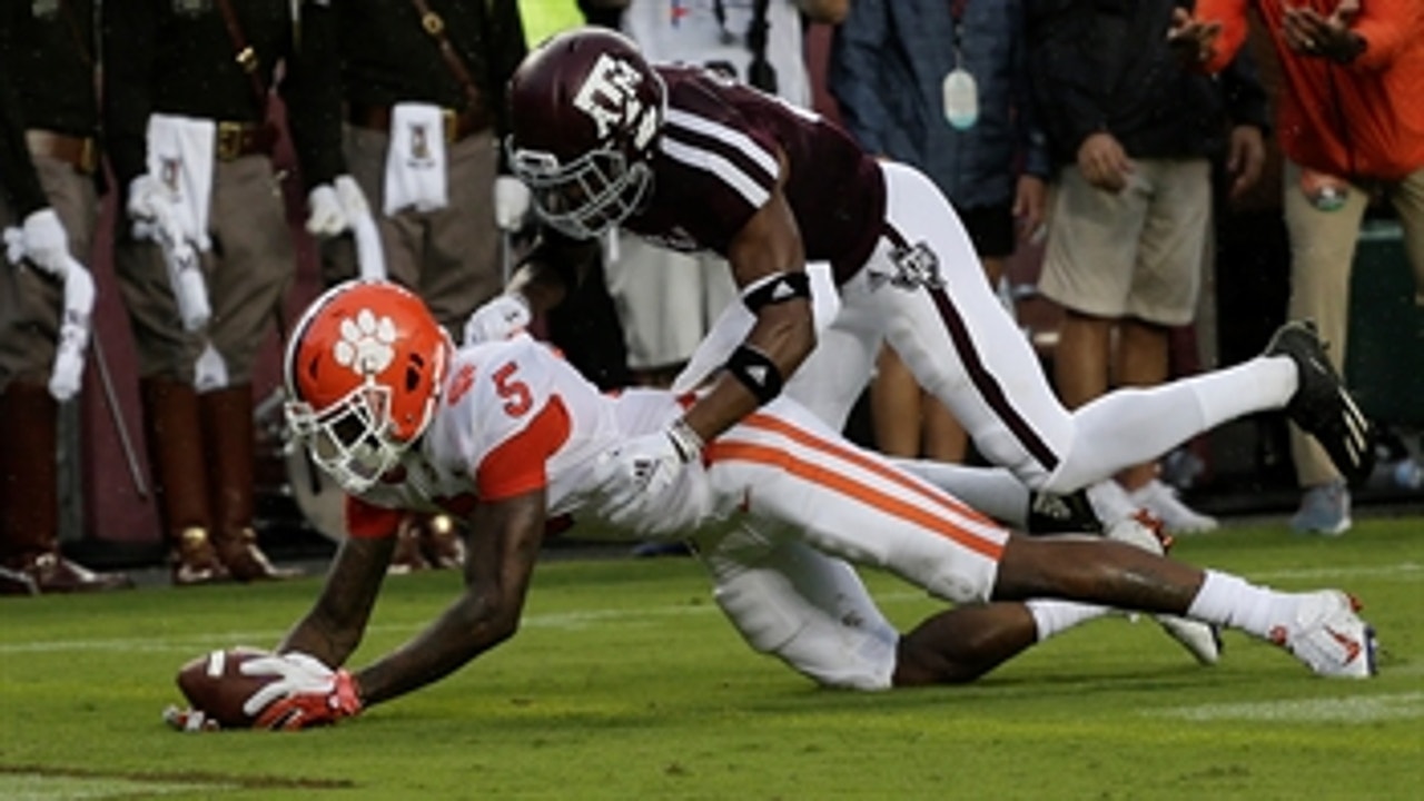 No. 2 Clemson escapes with 28-26 win over Texas A&M