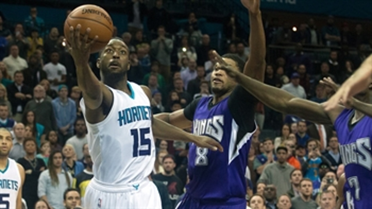 Walker's 39 power Hornets past Kings in OT