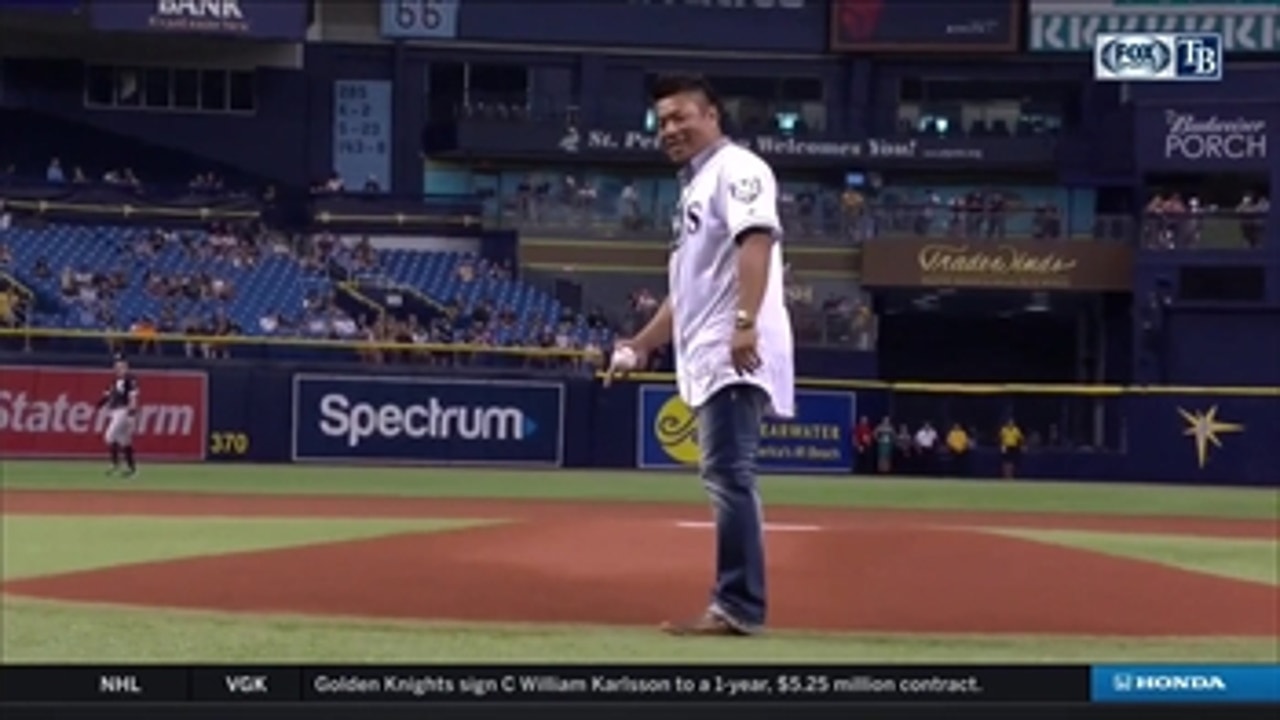 Akinori Iwamura throws out ceremonial first pitch at Rays '08 A.L. Champions Reunion
