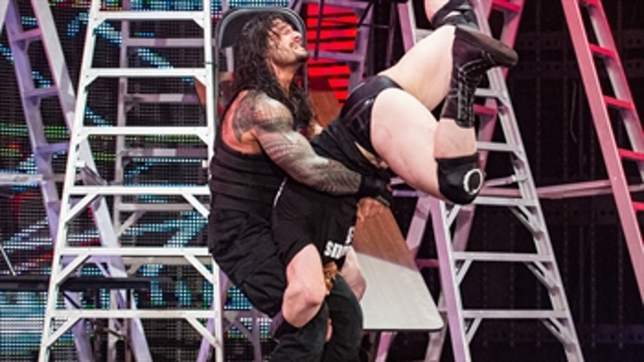 Roman Reigns brawls with Sheamus ahead of WWE TLC: Raw, Dec. 7, 2015