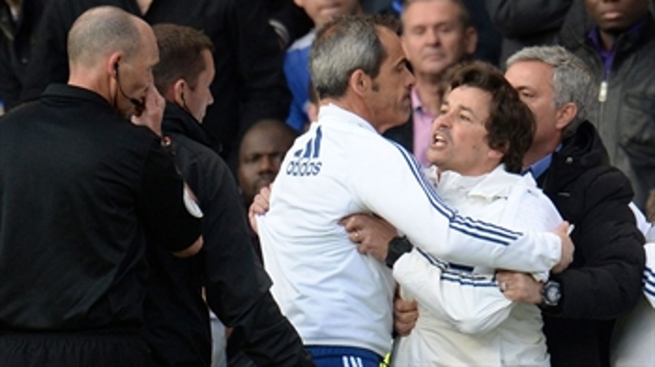 Mourinho congratulates referees after Sunderland defeat