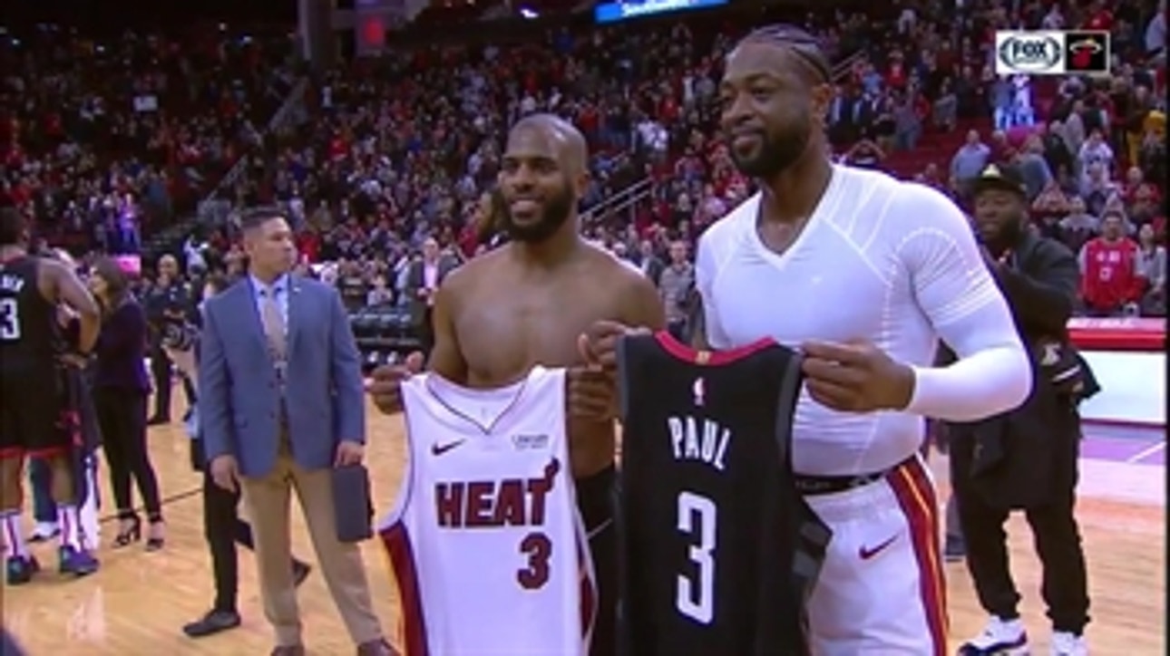 Dwyane Wade, Chris Paul swap jerseys in H-Town