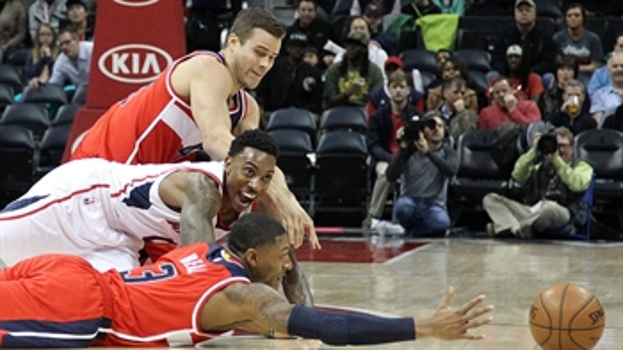 Hawks rout Wizards for 8th straight win
