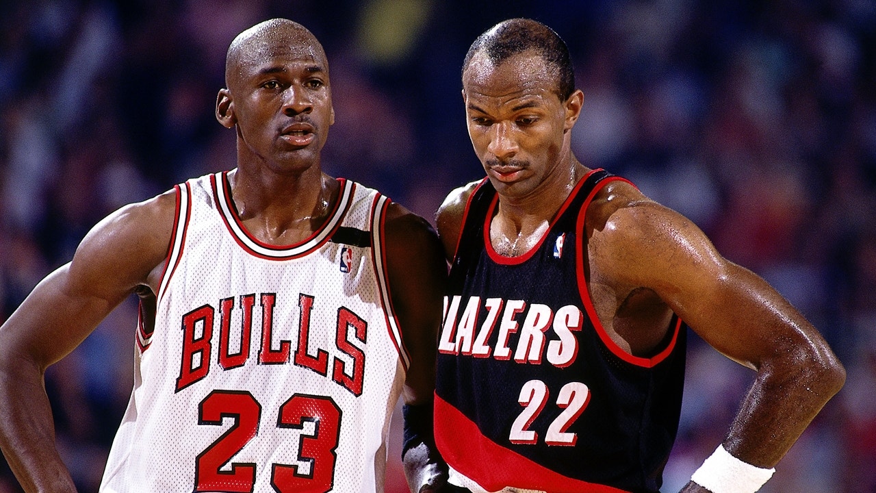 Skip Bayless reacts to Clyde Drexler's comments 
about Jordan not playing a team game