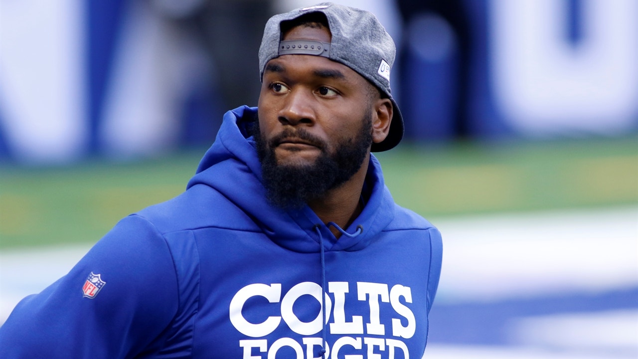All-Pro linebacker Darius Leonard on Colts' future with Philip Rivers, talks Tom Brady