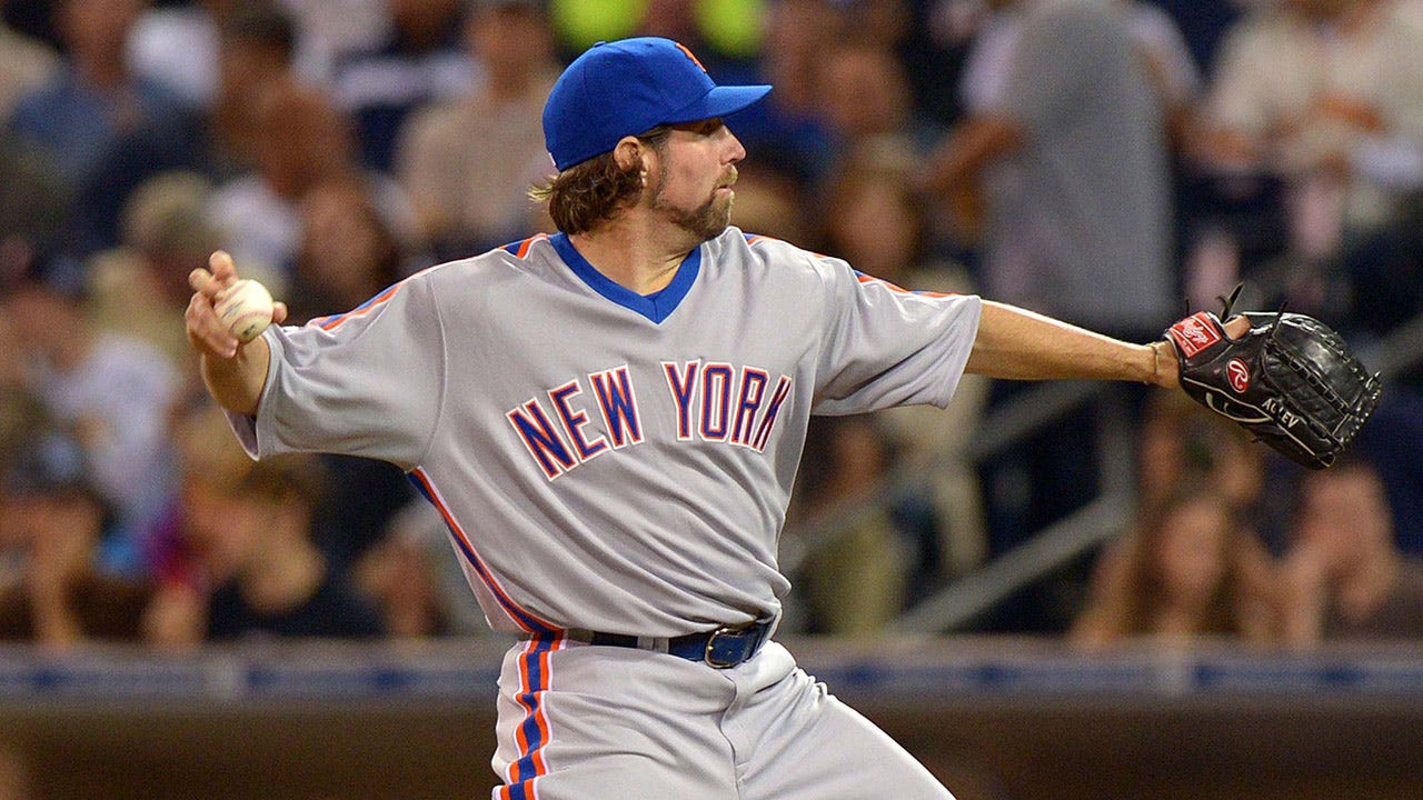 Rosenthal: Dickey dealt to Jays