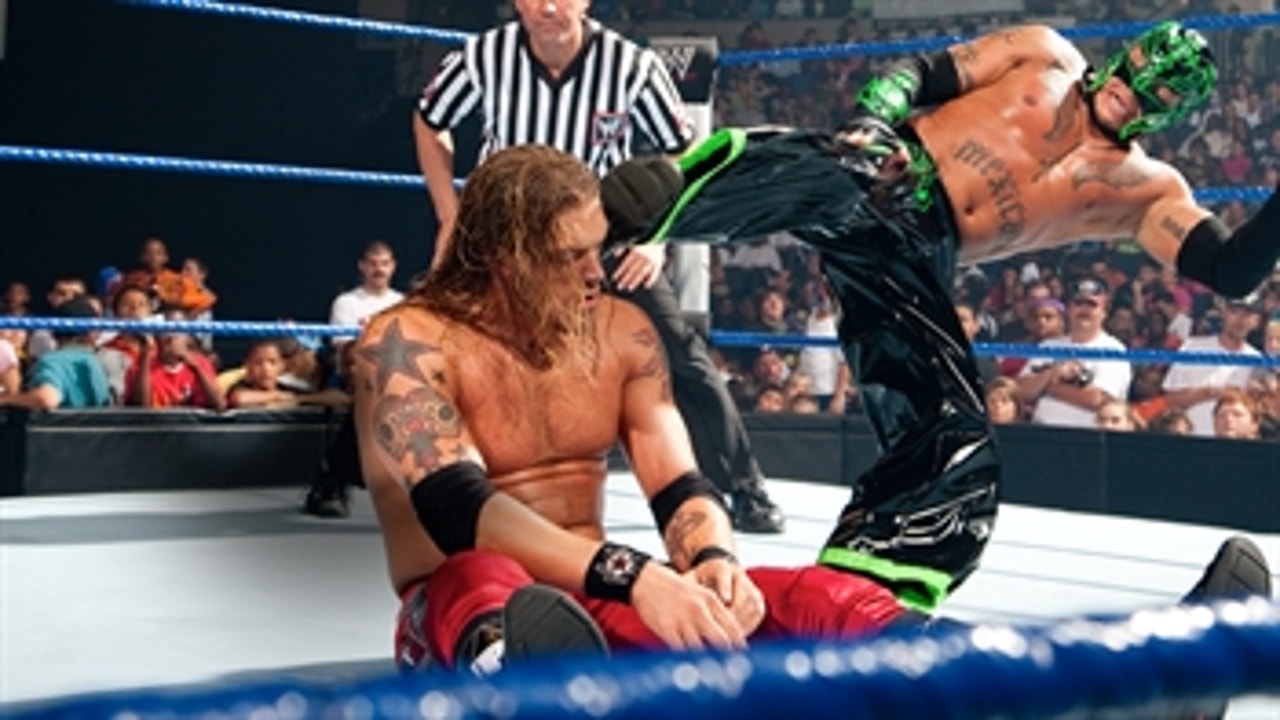 Rey Mysterio vs. Edge - Champion vs. Champion Match: SmackDown, June 5, 2009 (Full Match)