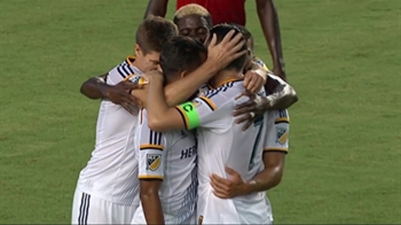 Keane extends Galaxy lead to 2-0 - 2015 MLS Highlights