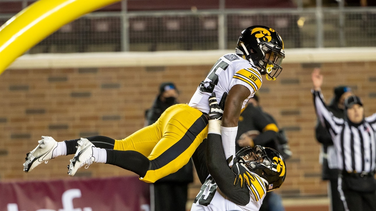 Tyler Goodson's 142 rushing yards, two TDs lead Iowa in thrashing of Minnesota, 35-7