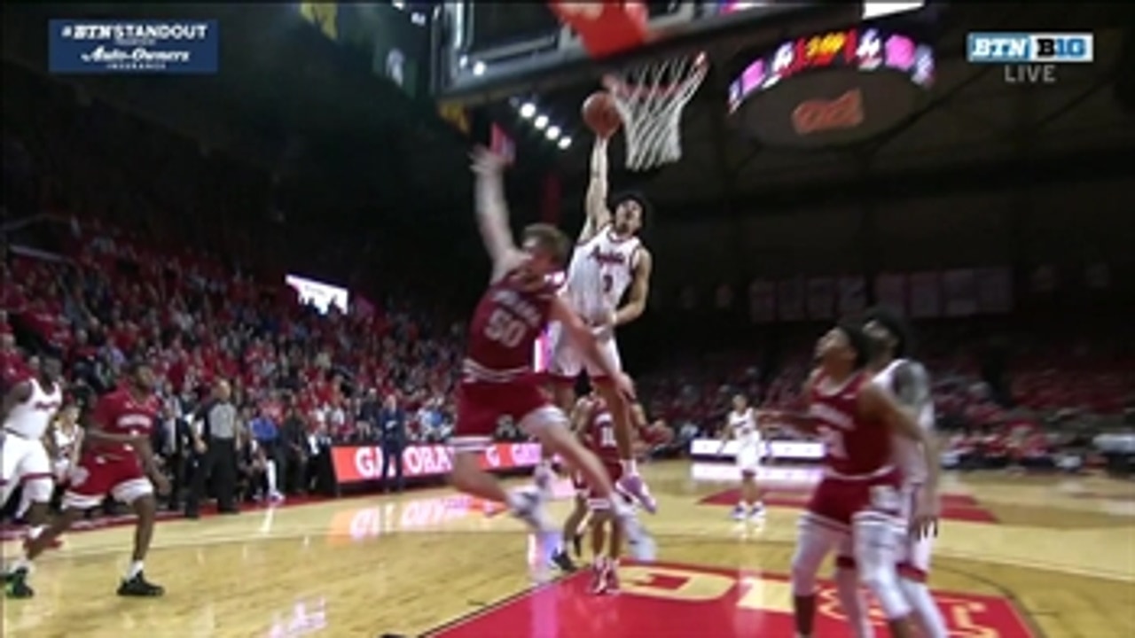 Rutgers' Geo Baker throws down vicious dunk to put away Indiana late