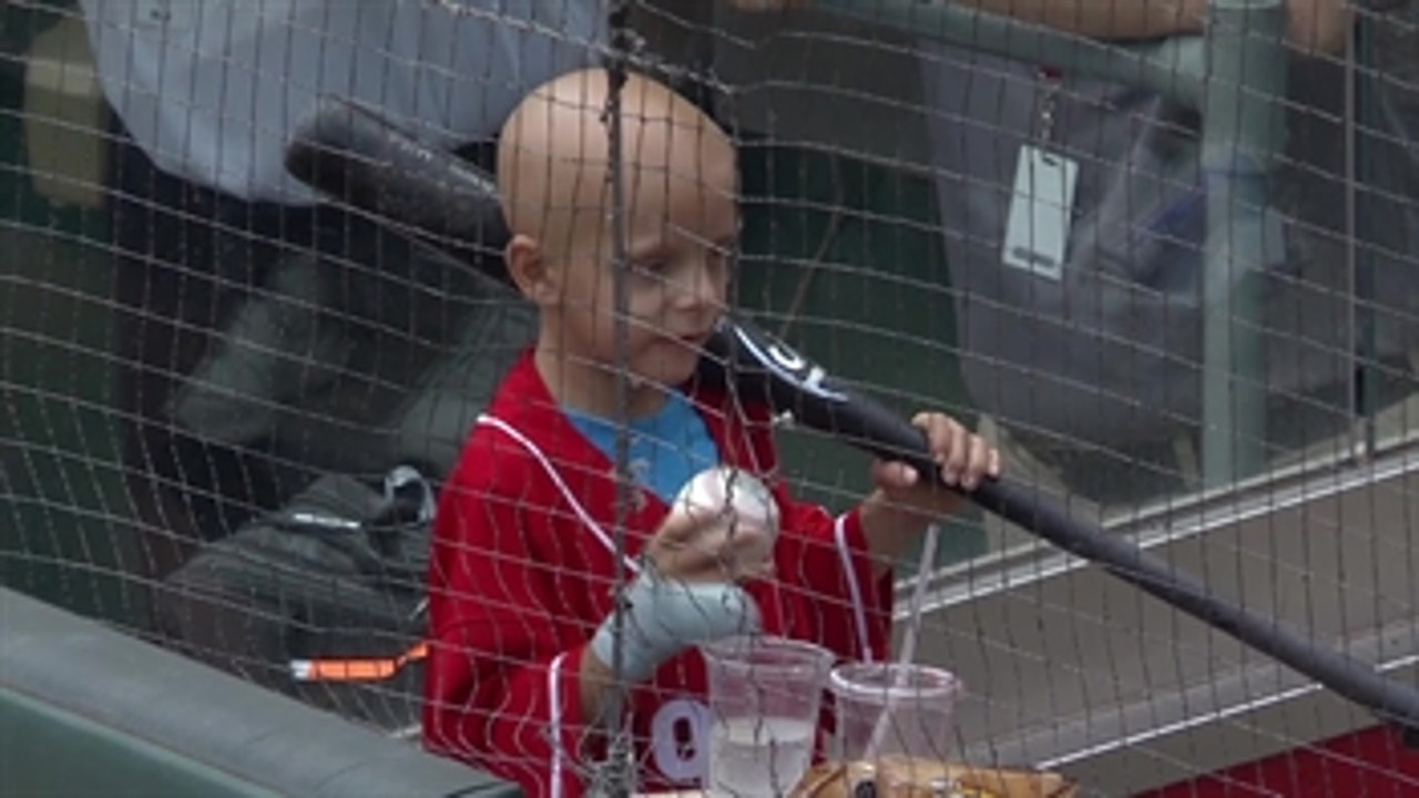 Votto homers for young cancer patient in touching moment