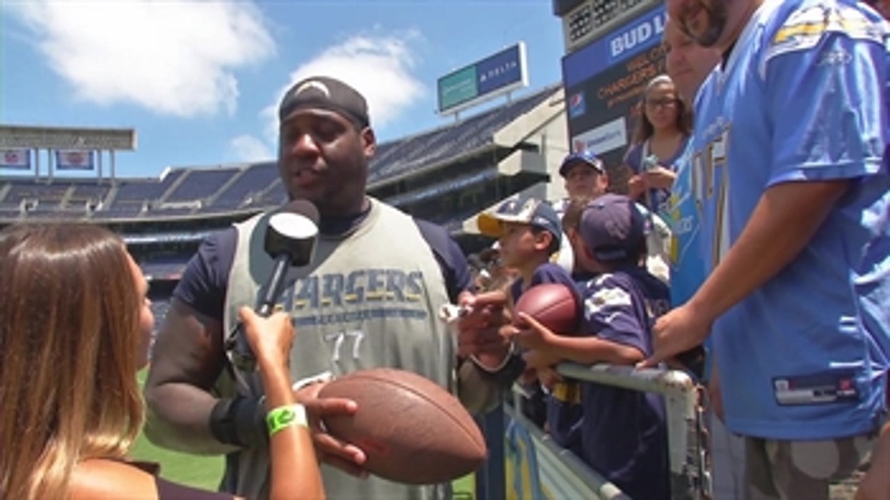 King Dunlap on Chargers O-Line having lunch together: 'We're gonna throw down a little bit'