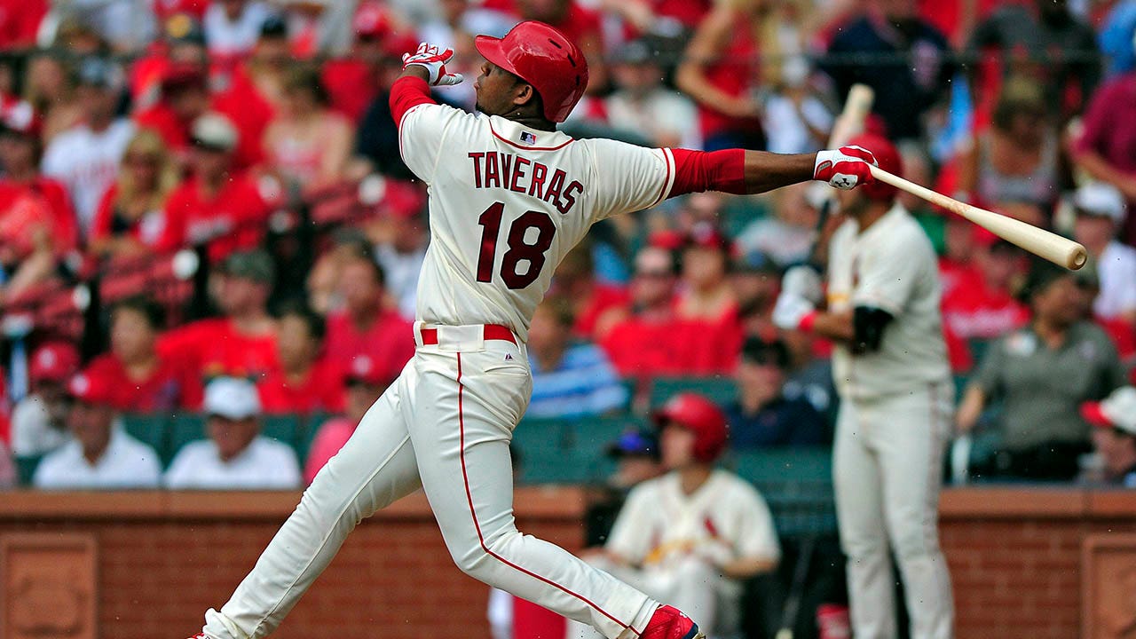Taveras hits first homer in win over Giants