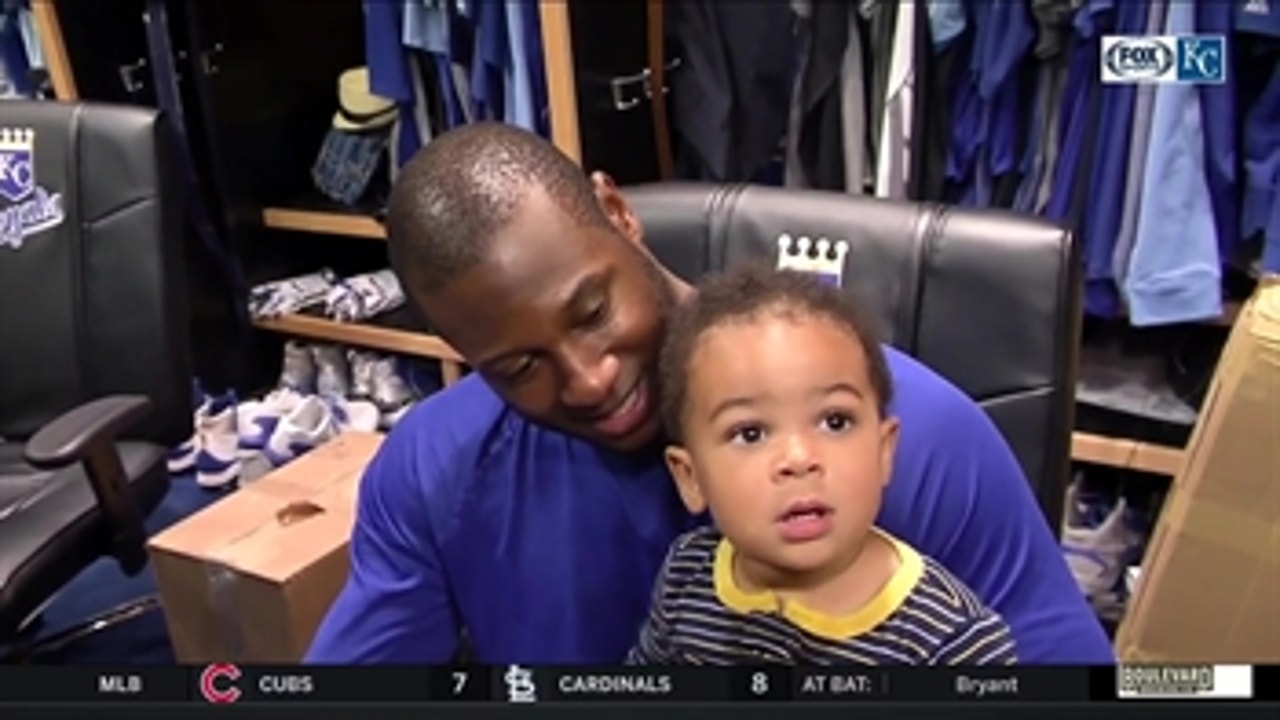 LoCain's son is bashful about singing after Royals win