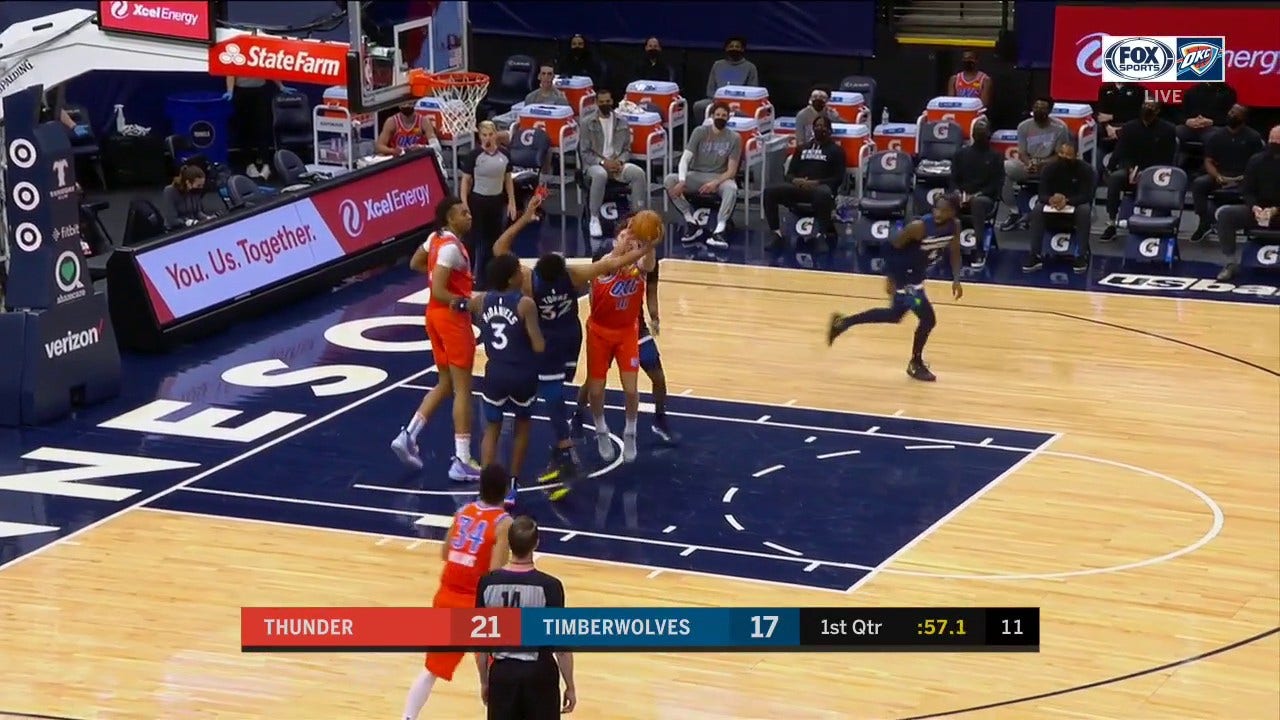 HIGHLIGHTS: Moses Brown goes up high for the Dunk in the 1st