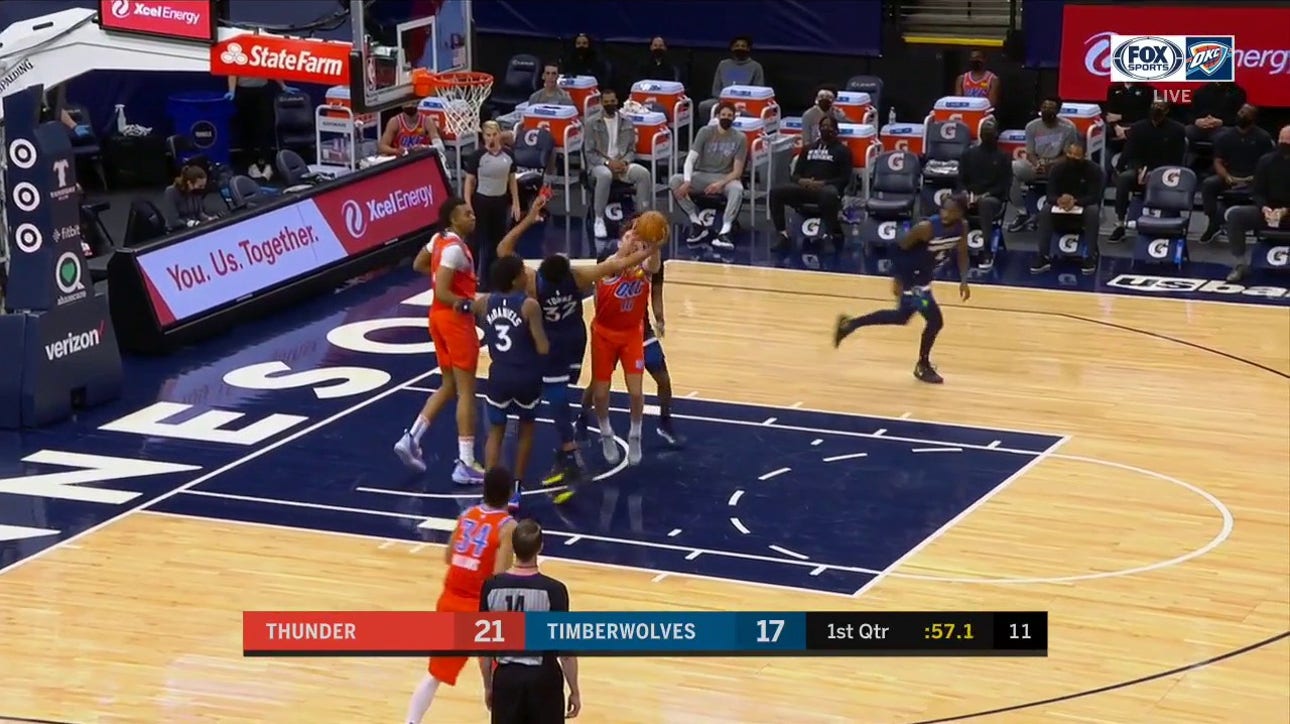 HIGHLIGHTS: Moses Brown goes up high for the Dunk in the 1st