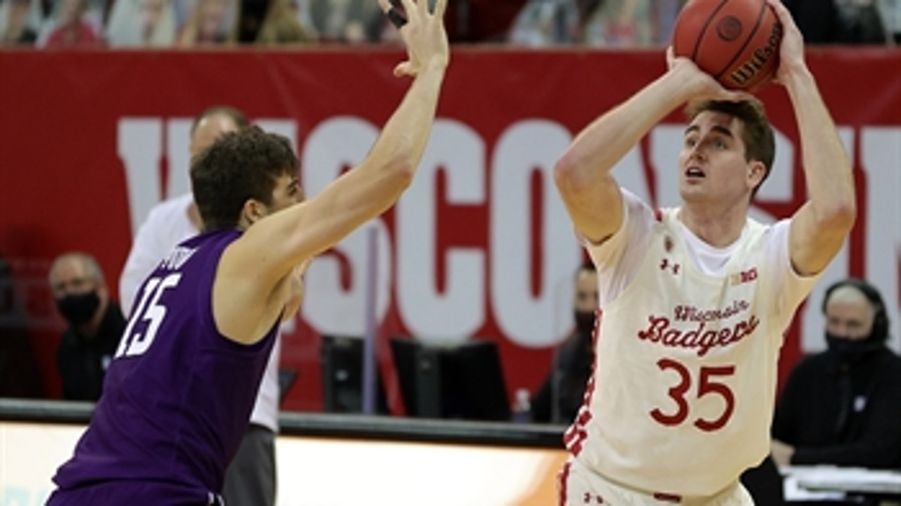 No. 10 Wisconsin cruises past Northwestern, 68-52, as four score in double figures
