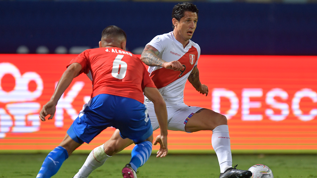 Gianluca Lapadula's brace gives Peru 2-1 lead vs. Paraguay