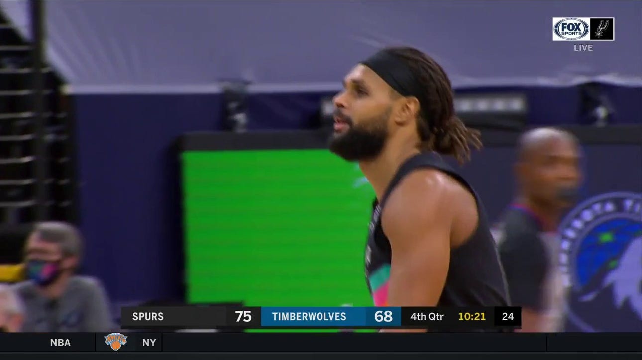 HIGHLIGHTS: Patty Mills Swishes the Three in the 4th Quarter