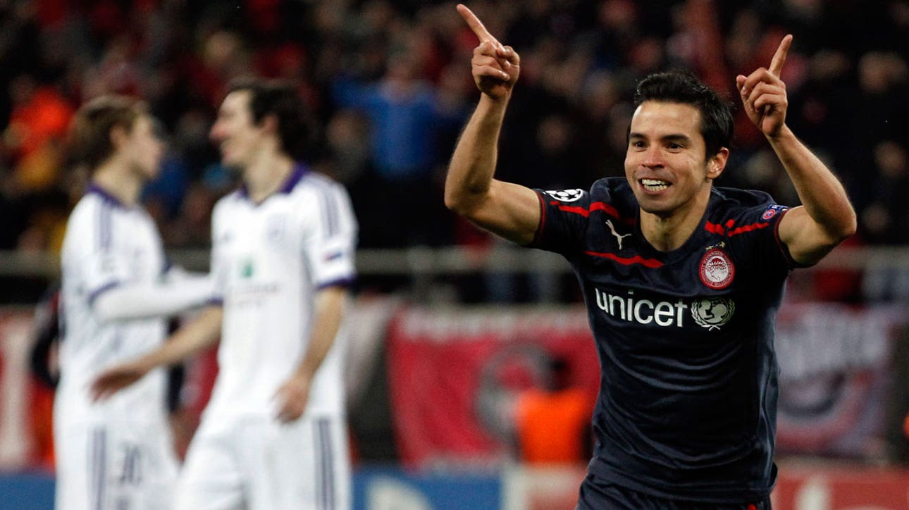 Saviola brace gives Olympiakos 2-1 lead