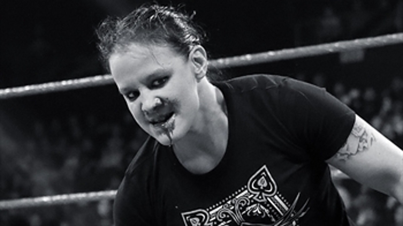 Shayna Baszler viciously bites Becky Lynch: Raw, Feb. 10, 2020